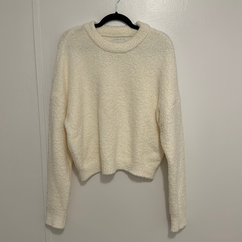 Abercrombie & Fitch white sweater